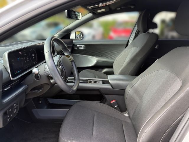 Fahrzeugabbildung Hyundai IONIQ 6 TECHNIQ-Paket Heckantrieb 77.4kWh HUD Na
