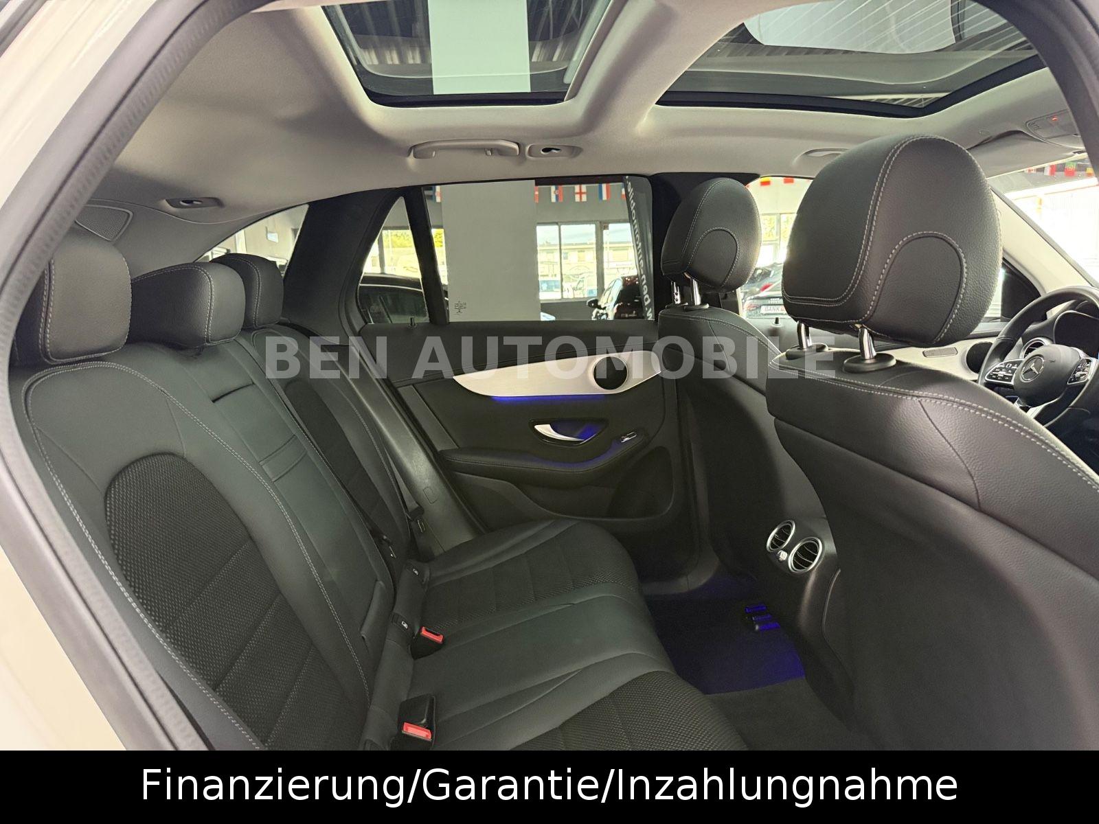 Mercedes-Benz GLC 300d 4Matic PANO+LED+RFK+AHK