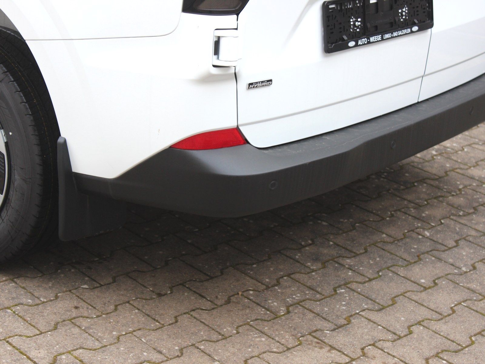 Fahrzeugabbildung Ford Transit Custom 320 L1 Trend FWD Plug-in Hybrid