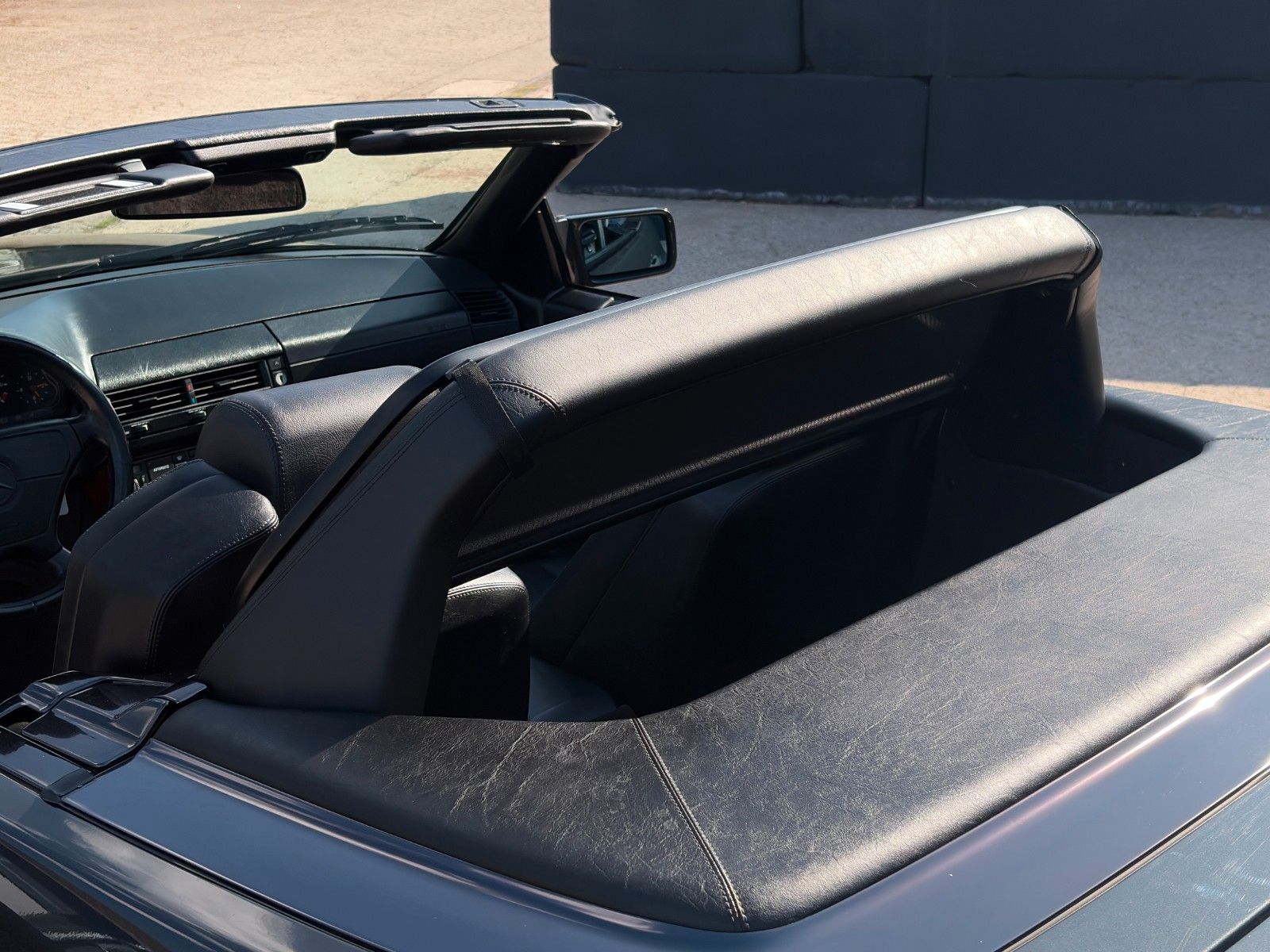 Fahrzeugabbildung Mercedes-Benz SL 320 R129 Cabrio Autom. AMG unfallfrei Note 2