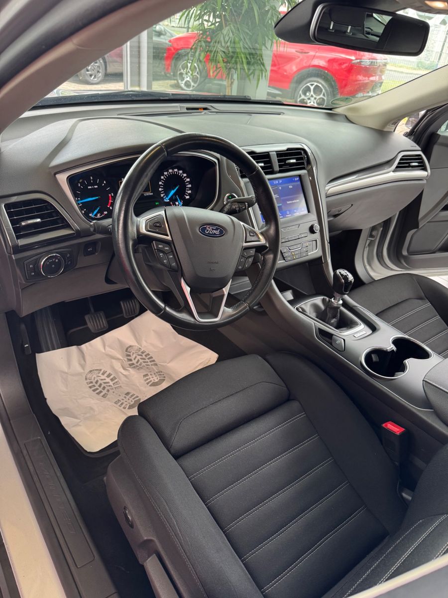Fahrzeugabbildung Ford Mondeo Turnier Trend