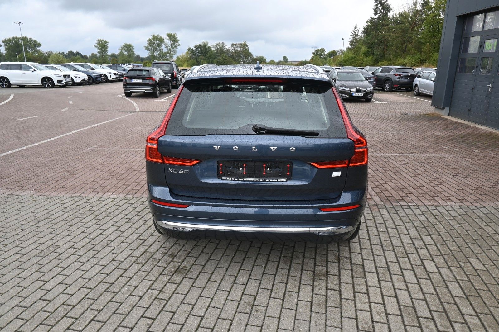 Fahrzeugabbildung Volvo XC60 T8 Inscription PHEV AWD*H&K*STHZG*PANO*