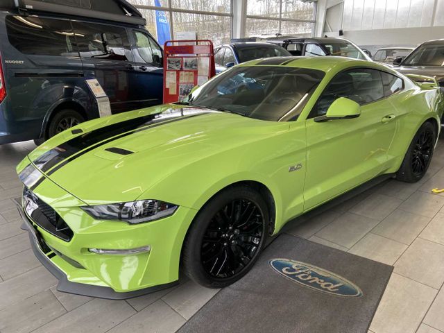 Ford Mustang Fastback 5.0 V8 Automatic GT