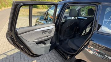BMW 218 - 12