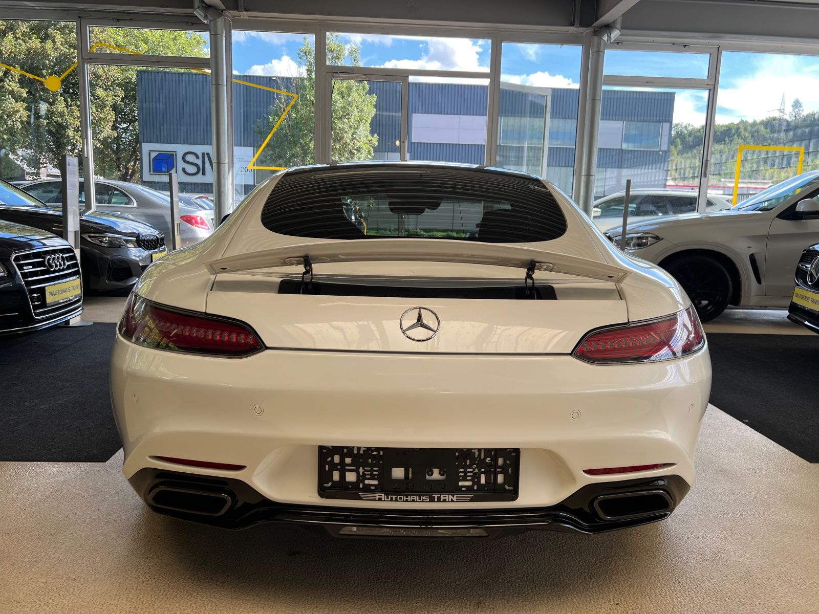 Fahrzeugabbildung Mercedes-Benz AMG GT Coupe * DIAMANTWEIß *NIGHTP*PANO*PERFORM*