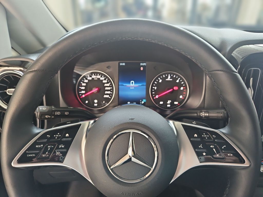 Fahrzeugabbildung Mercedes-Benz Vito 119 Mixto lang 4x4 5 Sitze LED Nav SHZ 360°