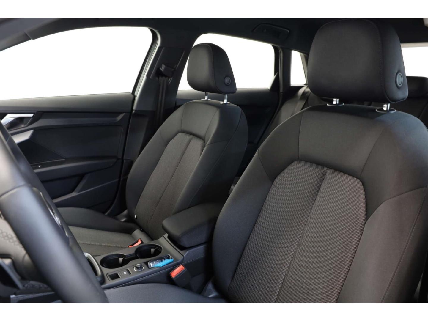 Audi A3 Sportback 35 TDI S line S-Tronic AHK/NAV/RFK, миниатюра 10
