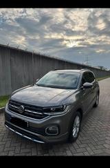 Volkswagen VW T Cross R Line  Automatik - VW T-Cross von privat
