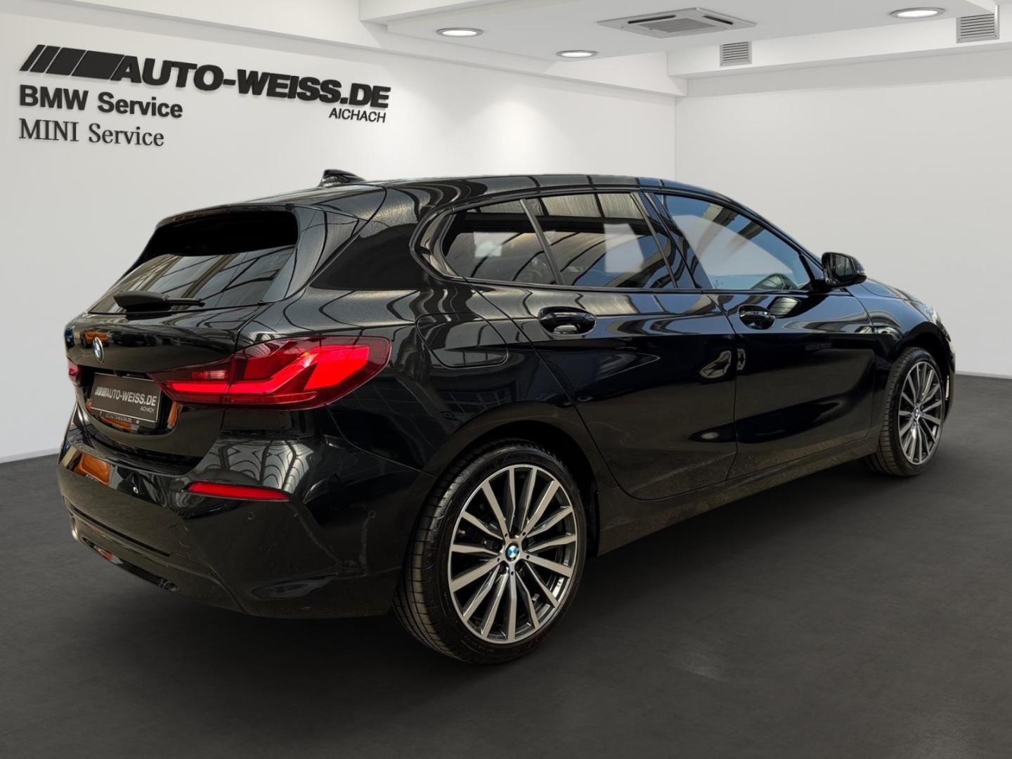 BMW 118 iA SPORT+LEDER+NAVI+LED+SHZ+LHZ+BT+DAB+HIFI, миниатюра 5