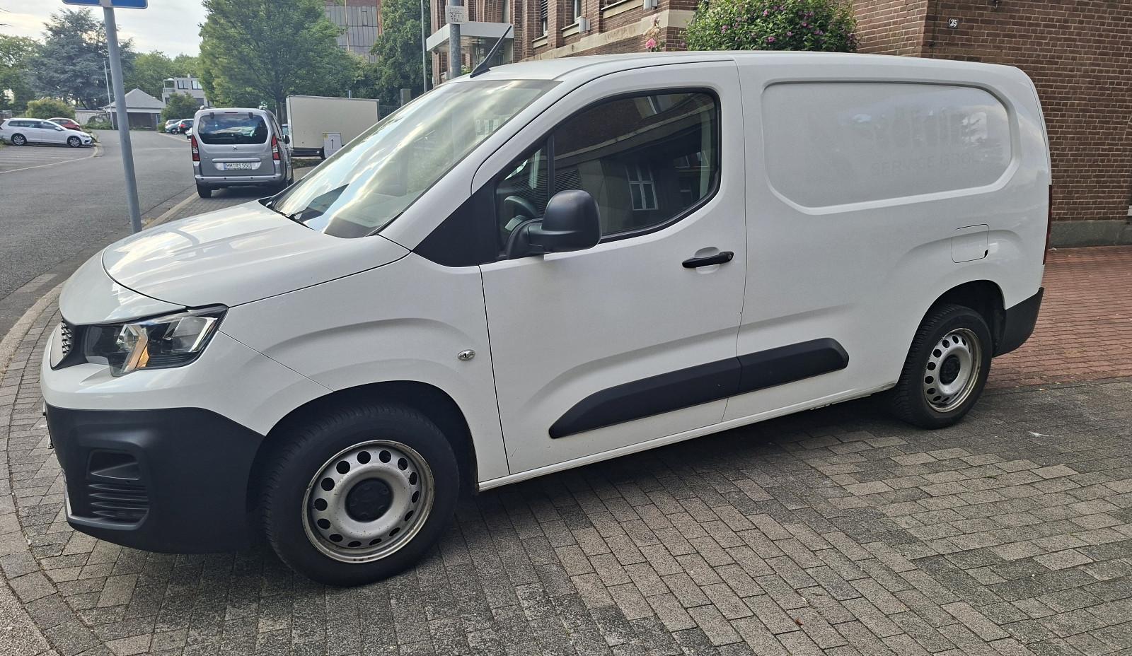 Peugeot Partner Premium L2 Avantage 1.Hand Navi Klima
