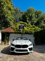 BMW M8 Competition xDrive Cabrio M8 Competition - BMW M8: Von Privat