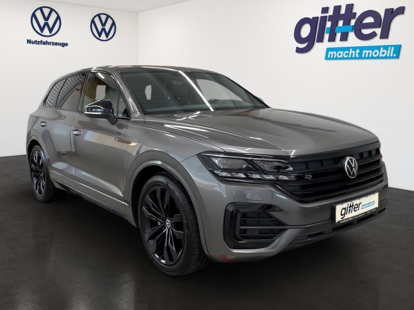 Volkswagen Touareg R-Line 4M MATRIX BLACK SYTLE HEADUP AHK imagem 2