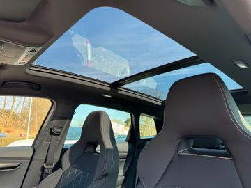Fahrzeugverkauf 13 Skoda Karoq Sportline 1.5 AHK*Pano*19 Zoll*Matrix
