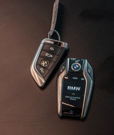 Fahrzeugabbildung BMW 330i Lim. Sport Line|KAMERA|AUTOMATIK|DISPLAYKEY