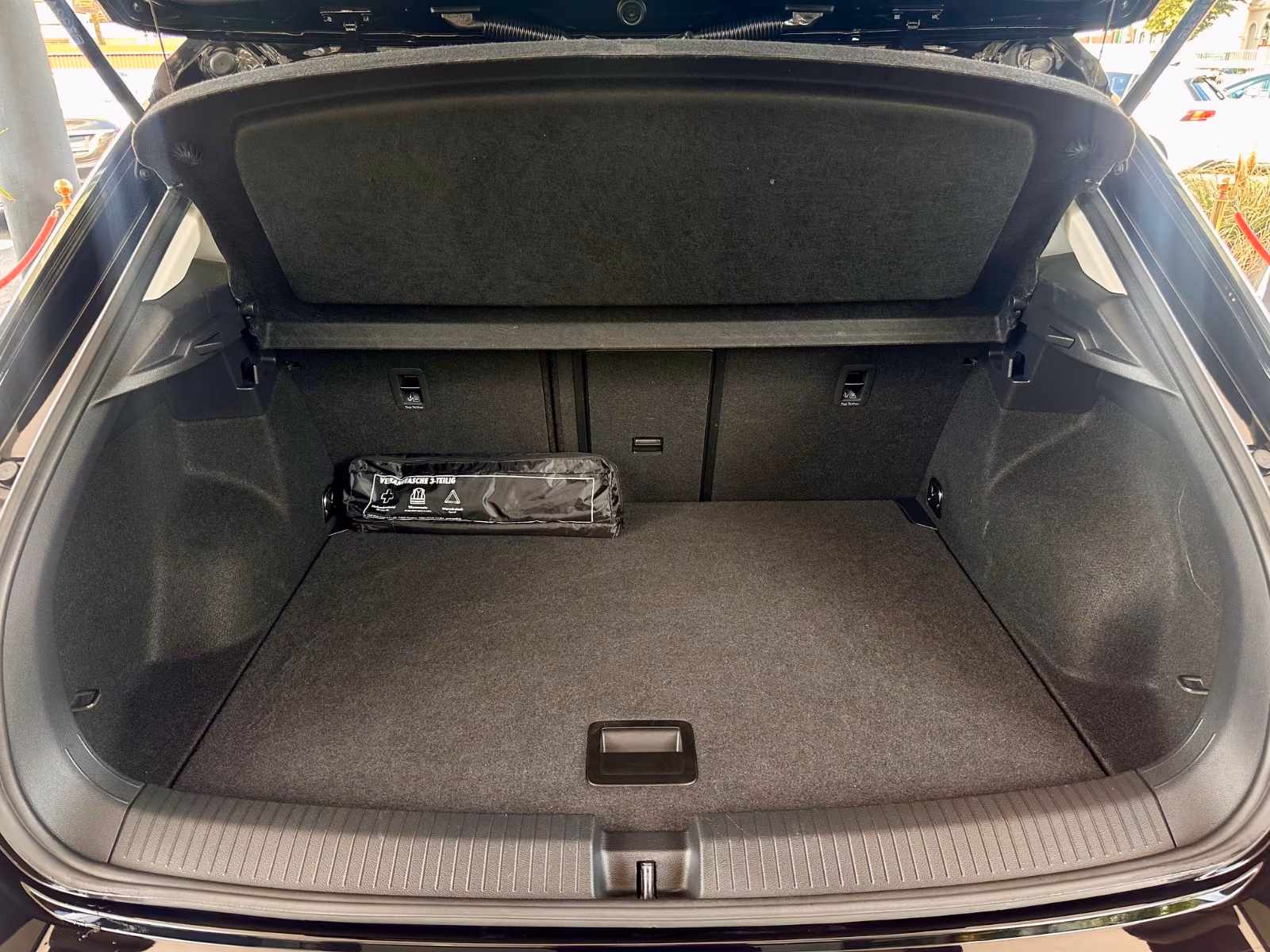 Volkswagen T-Roc 1.5 TSI Style LED App-Connect 1.Hand, миниатюра 6