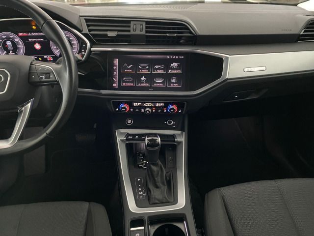 Q3 45 TFSIe S line S tronic AHK+NAVI+ACC