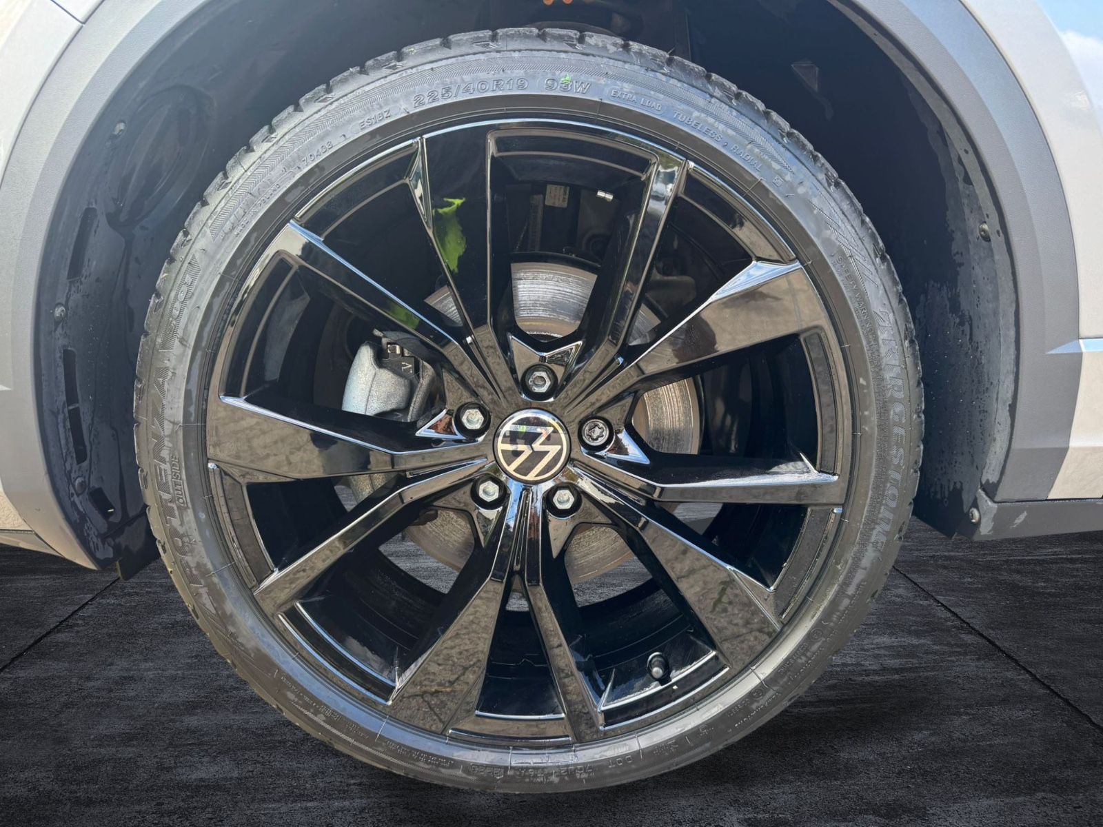 Fahrzeugabbildung Volkswagen T-Roc 2.0 TSI  R-Line 4Motion 190 PS*PANO*ACC*