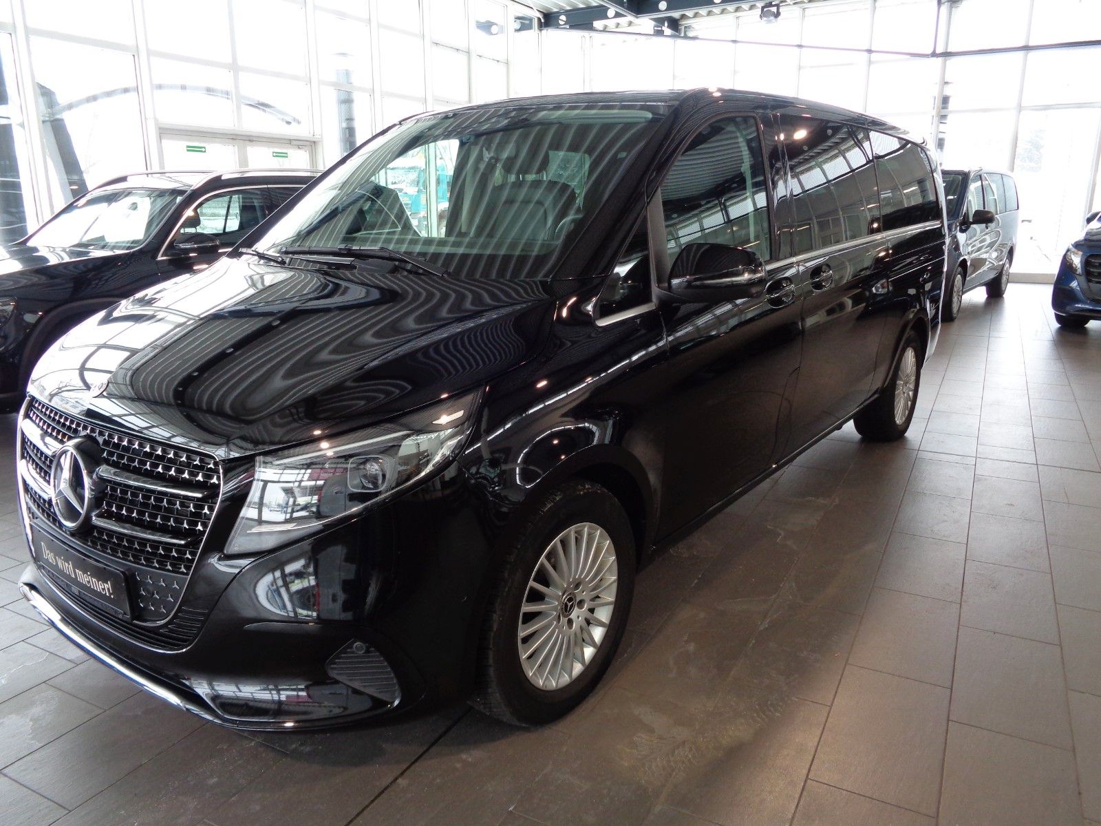 MERCEDES-BENZ V 300 d EL,LED,DISTRONIC,STANDH,SPUR,NP:90.865,-