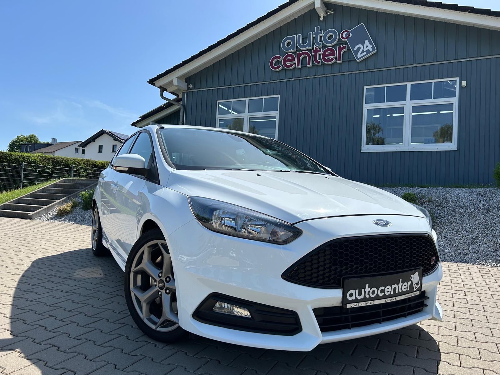Fahrzeugabbildung Ford Focus Lim. ST°250 PS°Leder Sport Paket°Tüv NEU°