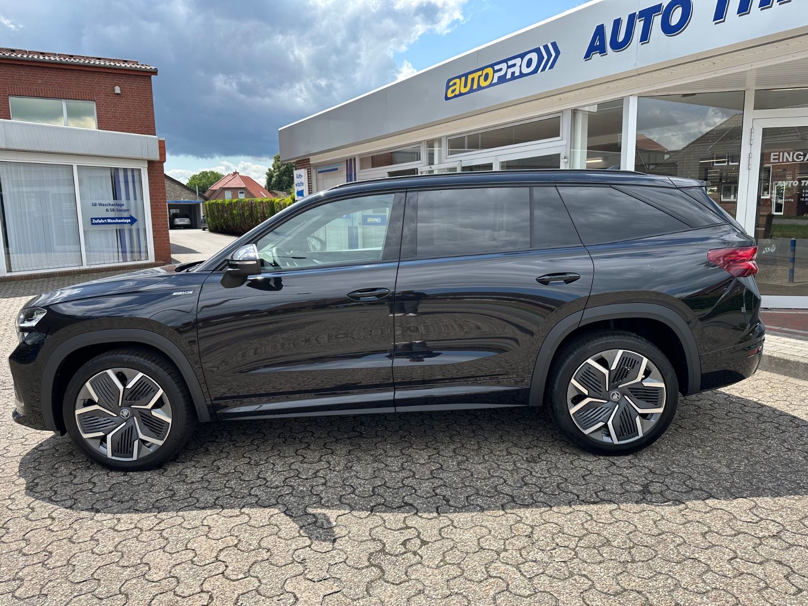 Fahrzeugabbildung SKODA Kodiaq 1.5 TSI Sportline DSG AHK/Matrix/Navi/ACC
