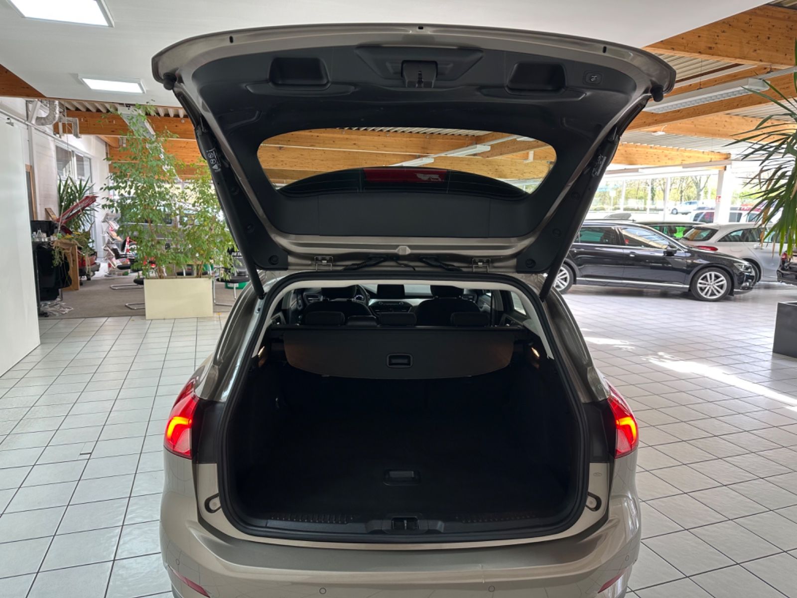 Fahrzeugabbildung Ford Focus Turnier Cool & Connect