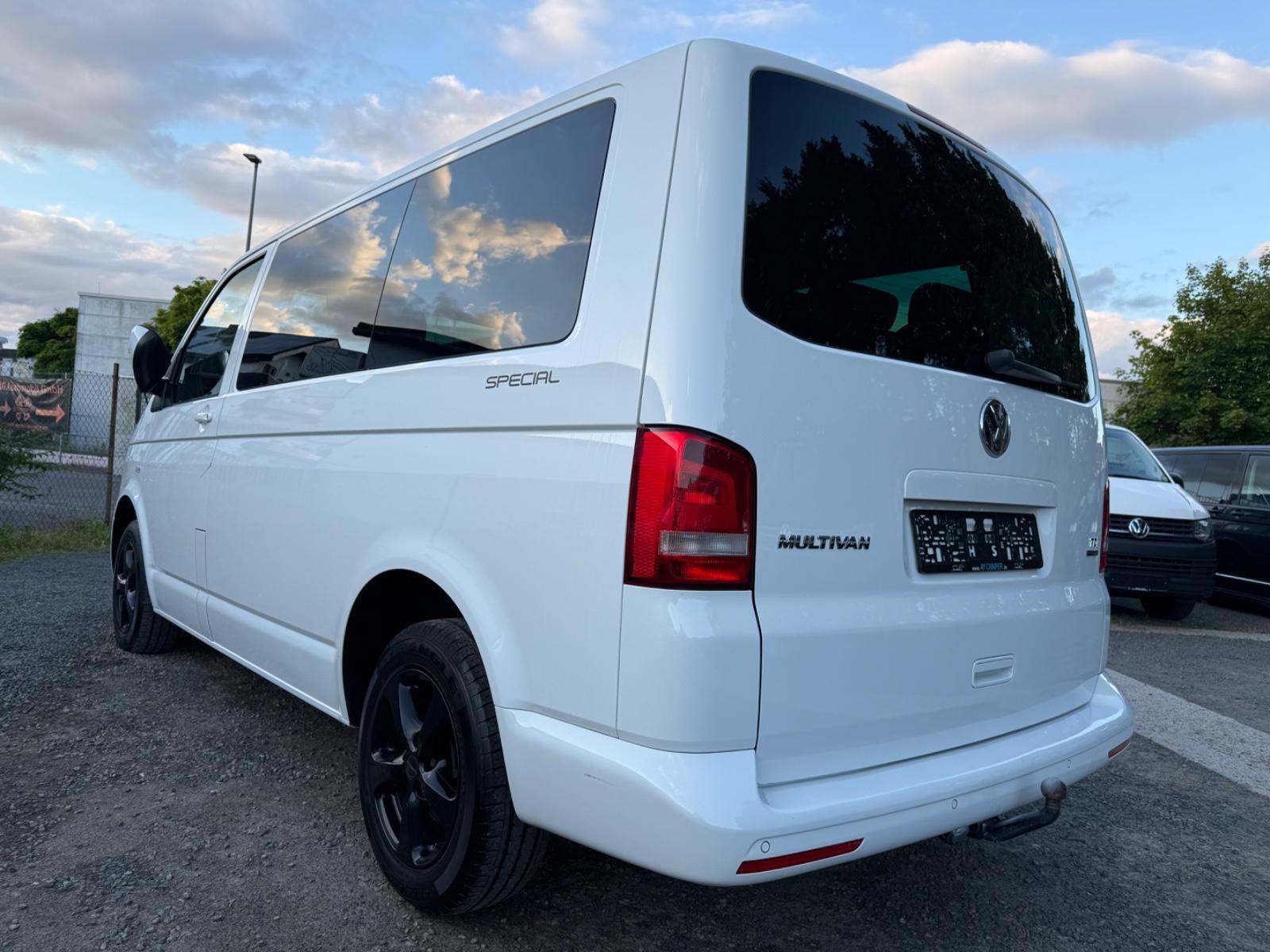 Volkswagen T5 Multivan Special/DSG/Standhzg/Tisch/AHK/1Hand