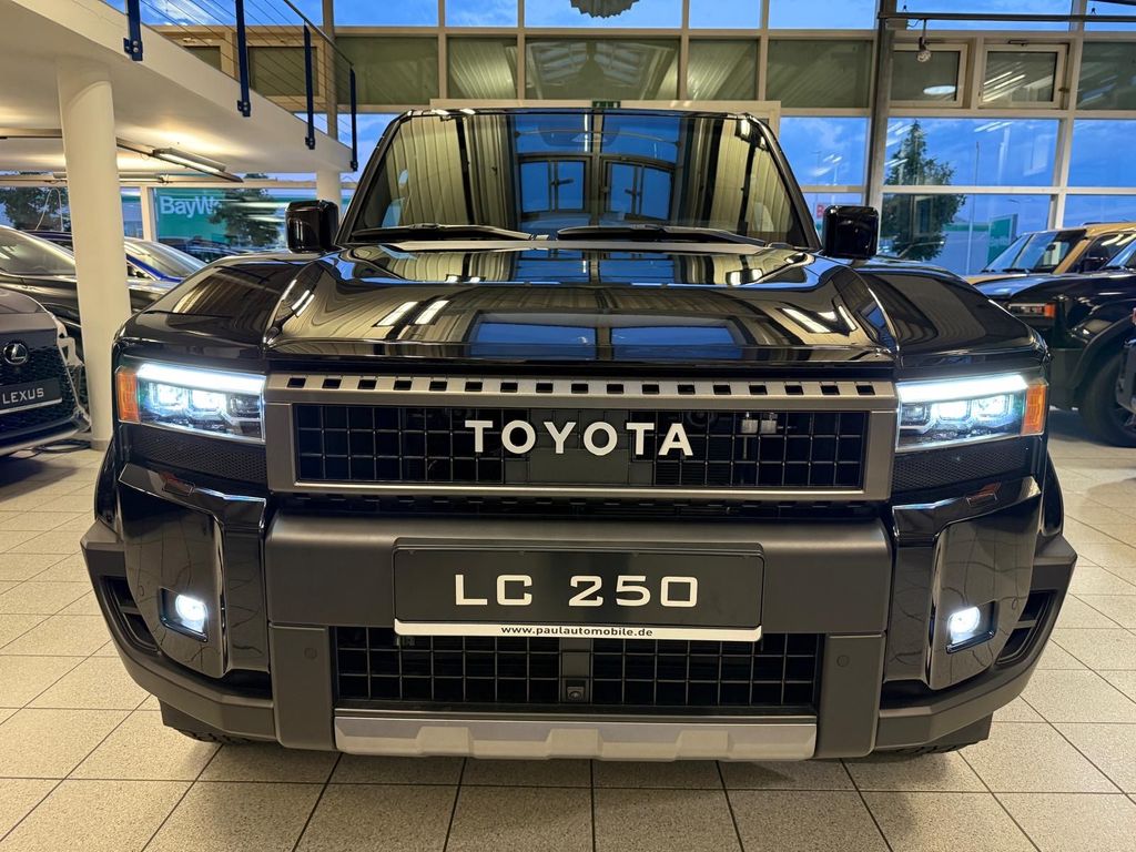 Toyota LC 250 - EXECUTIVE-360 KAMERA-COOL BOX-LED-LEDER
