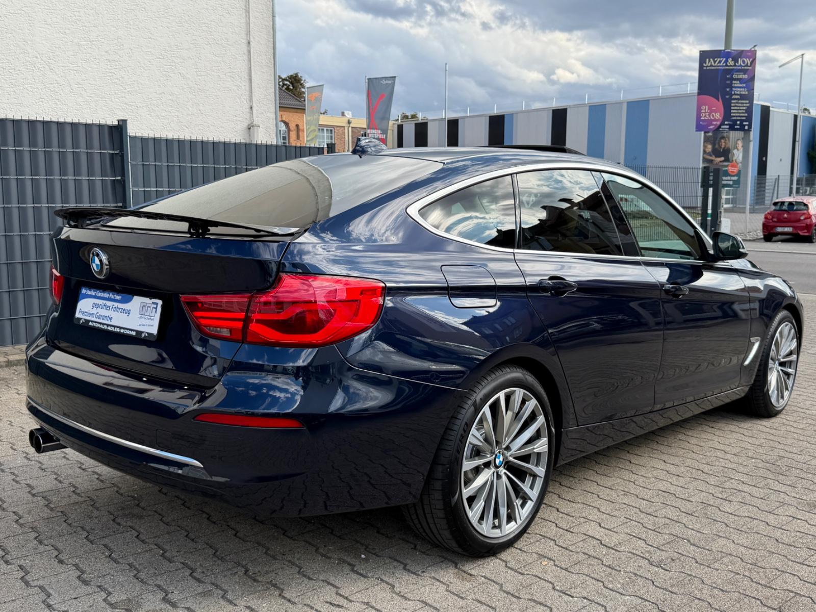 BMW 330i xDrive GranTurismo Luxury-Line*1HD*PANO*KAM