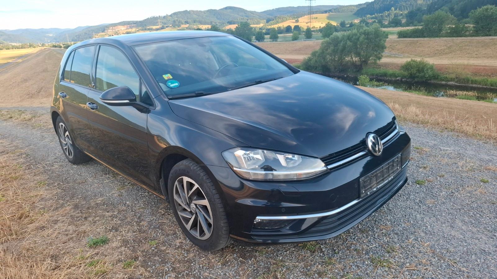 Volkswagen Golf VII Lim. Sound sehr gepflegt 87tkm 2.Hand !