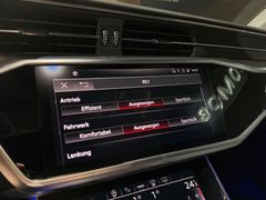 AUDI RS6 4.0 TFSI*PANO*B&O*HEADUP*AHK*STANDHEIZUNG*