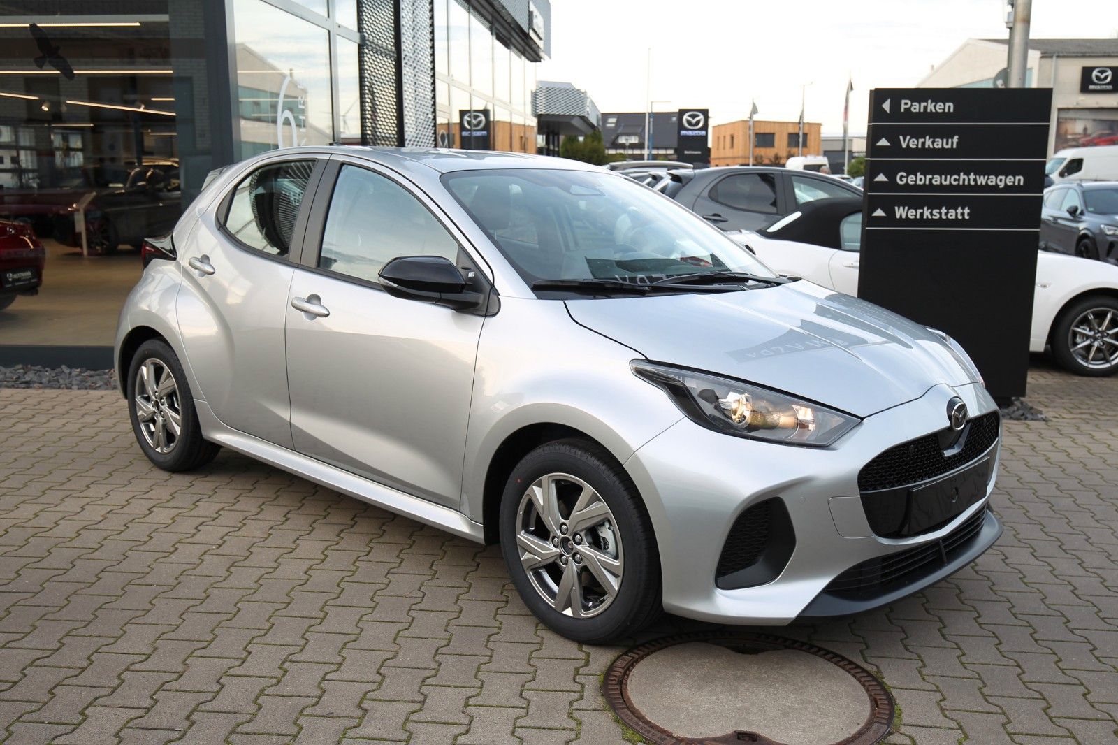 Mazda 2 Hybrid - Bild 8
