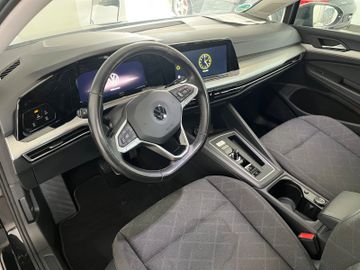 Volkswagen Golf - 8
