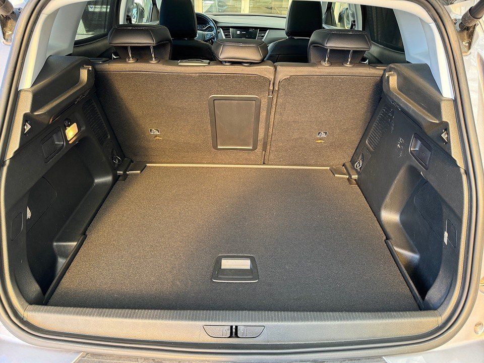Fahrzeugabbildung Opel Grandland X 1.6 A/T Turbo Ultimate