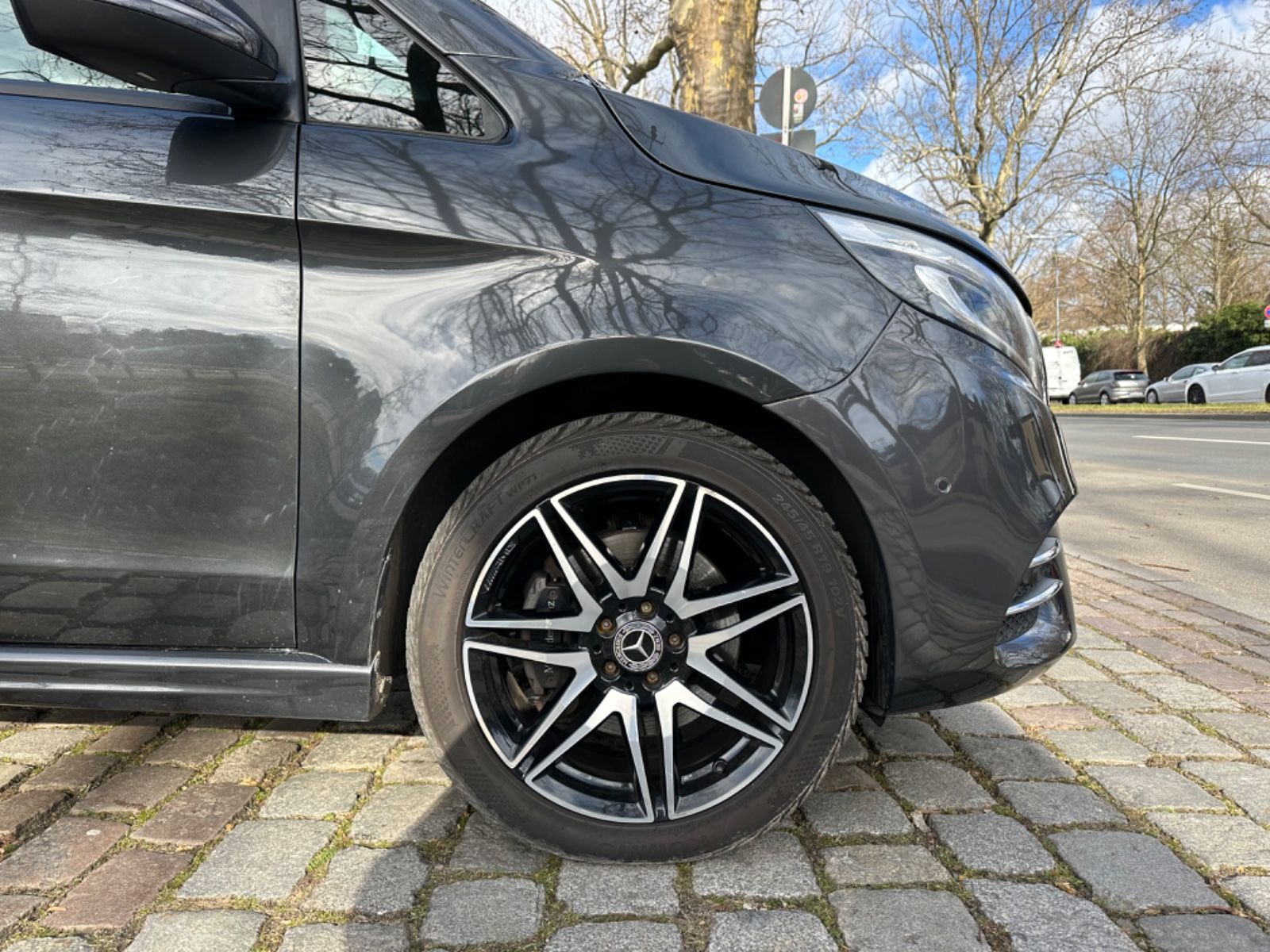 Fahrzeugabbildung Mercedes-Benz V300d Lang Edition19*Burmester*StHz*360°Kam.*AMG