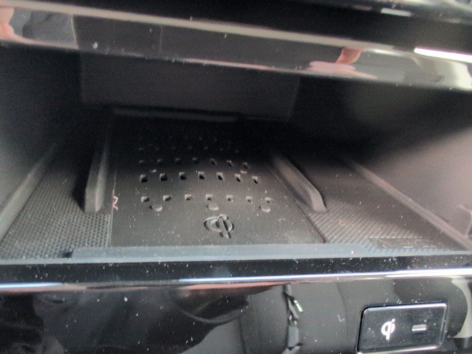 Fahrzeugabbildung Hyundai STARIA HEV 9SITZ 1.6T AT TREND 18ALU+PARK-P+NAV