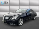 Mercedes-Benz E 250 CGI BlueEfficiency Elegance - Mercedes-Benz E 250: Coupe, Cgi