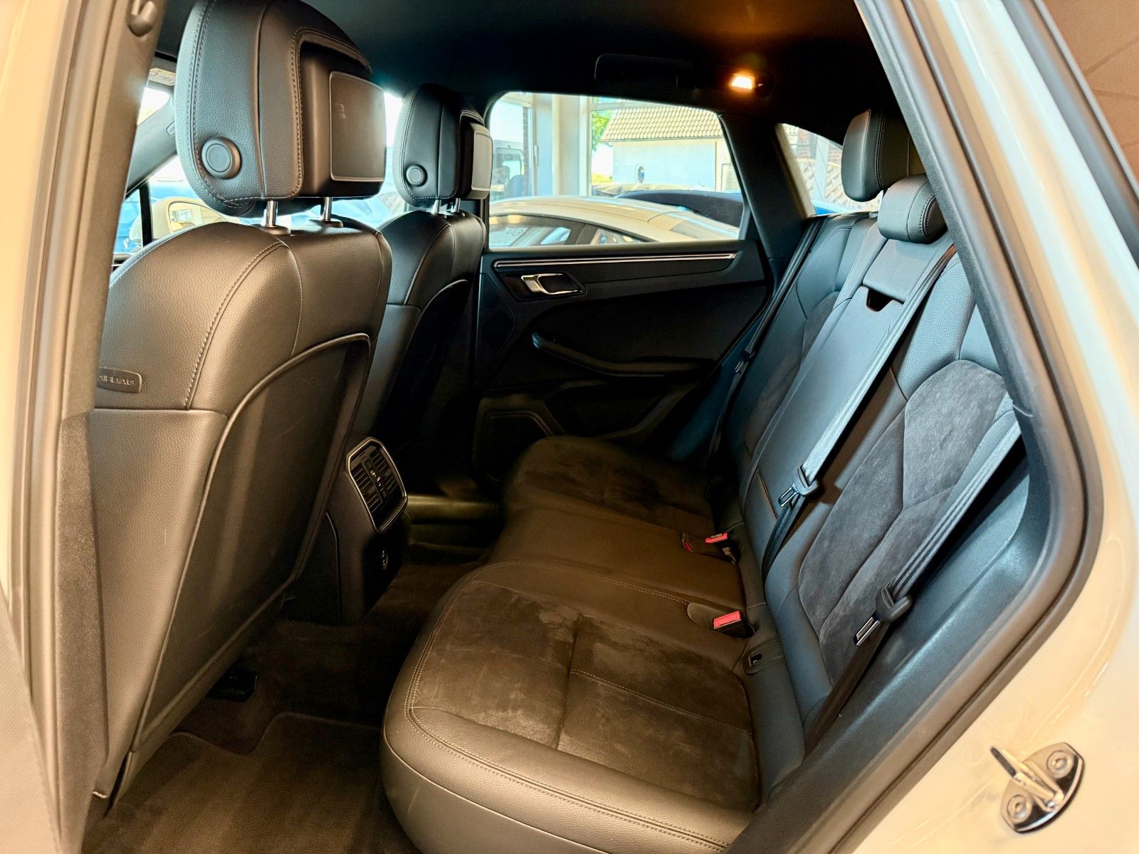 Fahrzeugabbildung Porsche Macan PDK ACC/ Kamera/ Standheizung