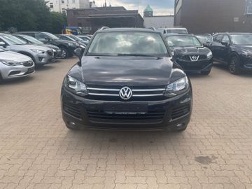 Volkswagen Touareg - 2
