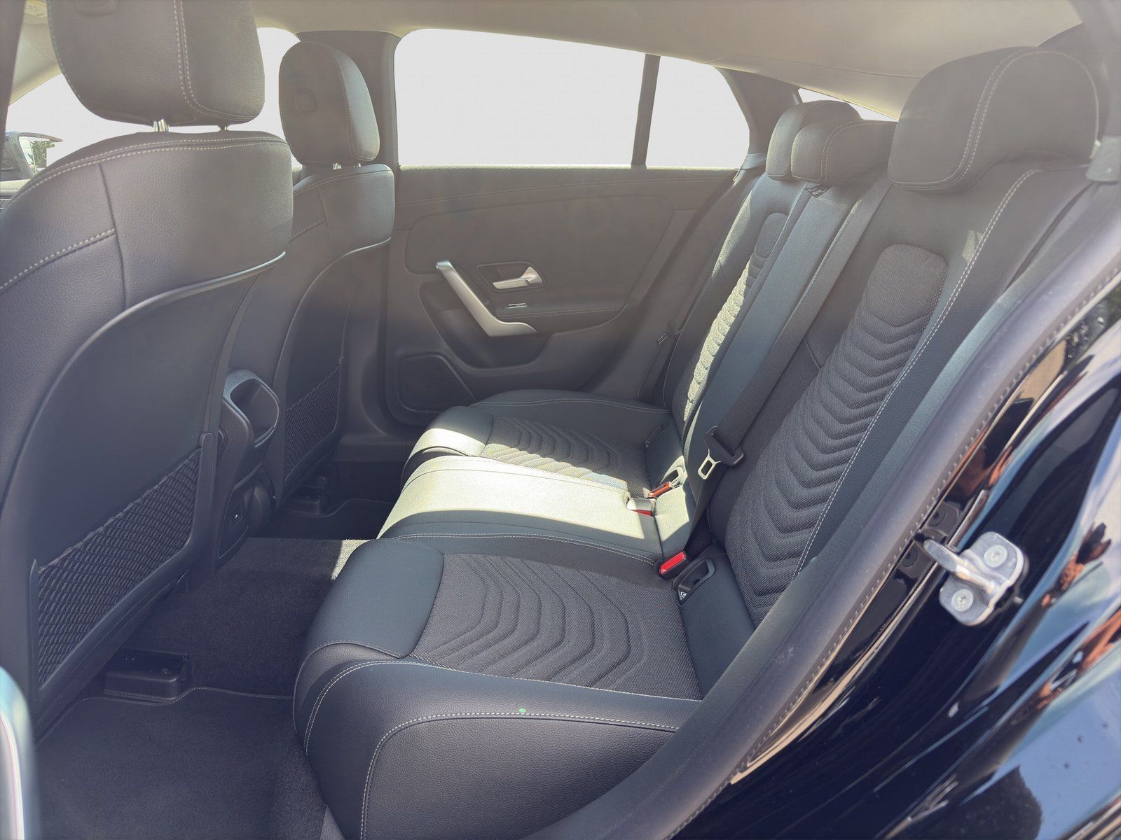 Fahrzeugabbildung Mercedes-Benz CLA 180 SB*PROGRESSIVE*WINTER-PAKET*ELEKT-HECKKL