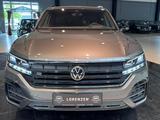 Volkswagen Touareg R-Line 4Motion LED Pano Virtual AHK HUD - : Grau, Luftfederung, Geländewagen