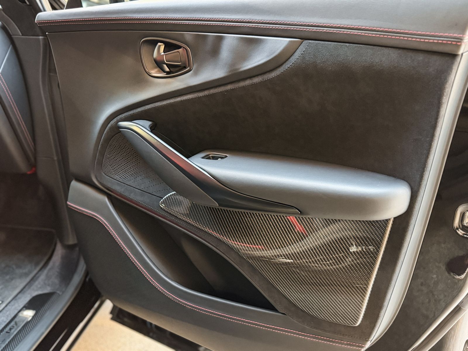 Aston Martin DBX 707 | Full Carbon | Sports Plus Seats | PPF  foto 21