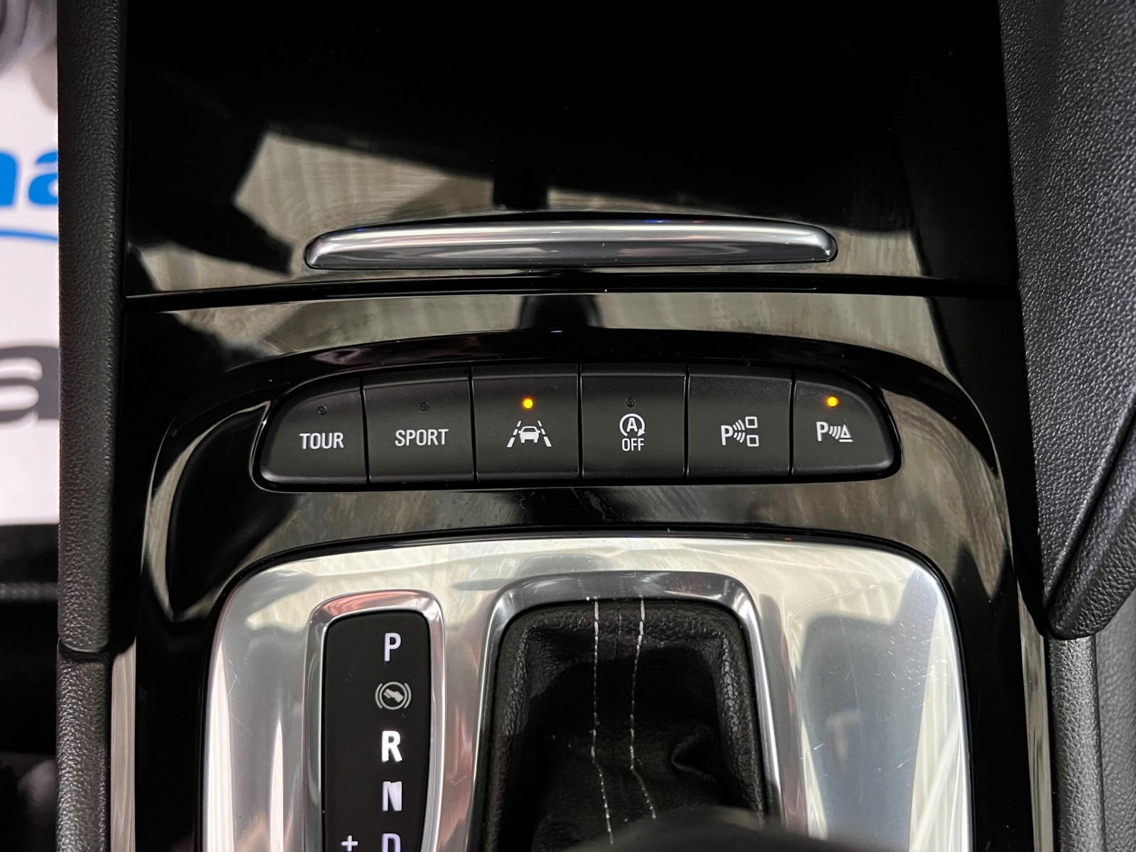Opel Insignia B 4x4 SPORT OPC | BOSE | HuD | KAMERA