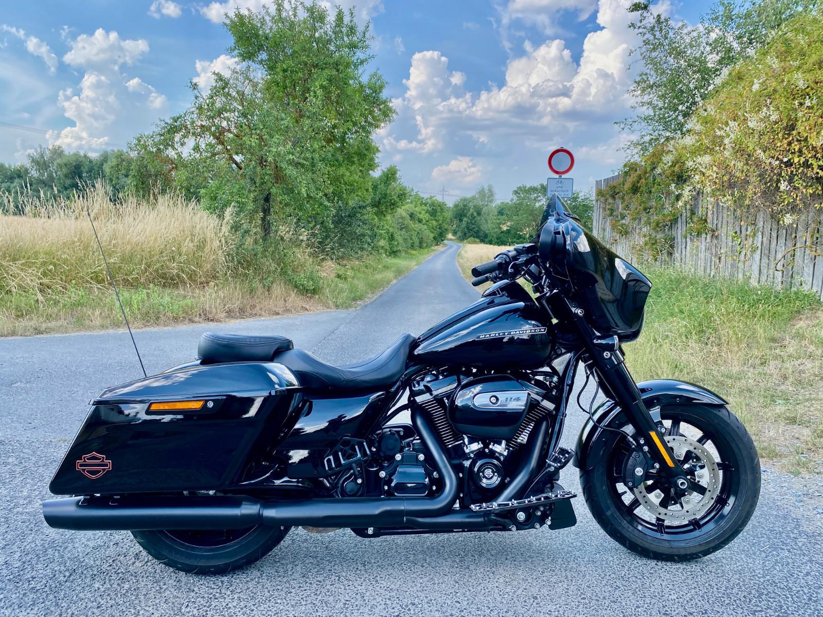 Harley-Davidson Street Glide 114, FLHXS, all black, CarPlay,...