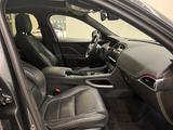 Jaguar F-Pace 30d R-Sport AWD Panorama & 22" Rad - Jaguar F-Pace: Automatik