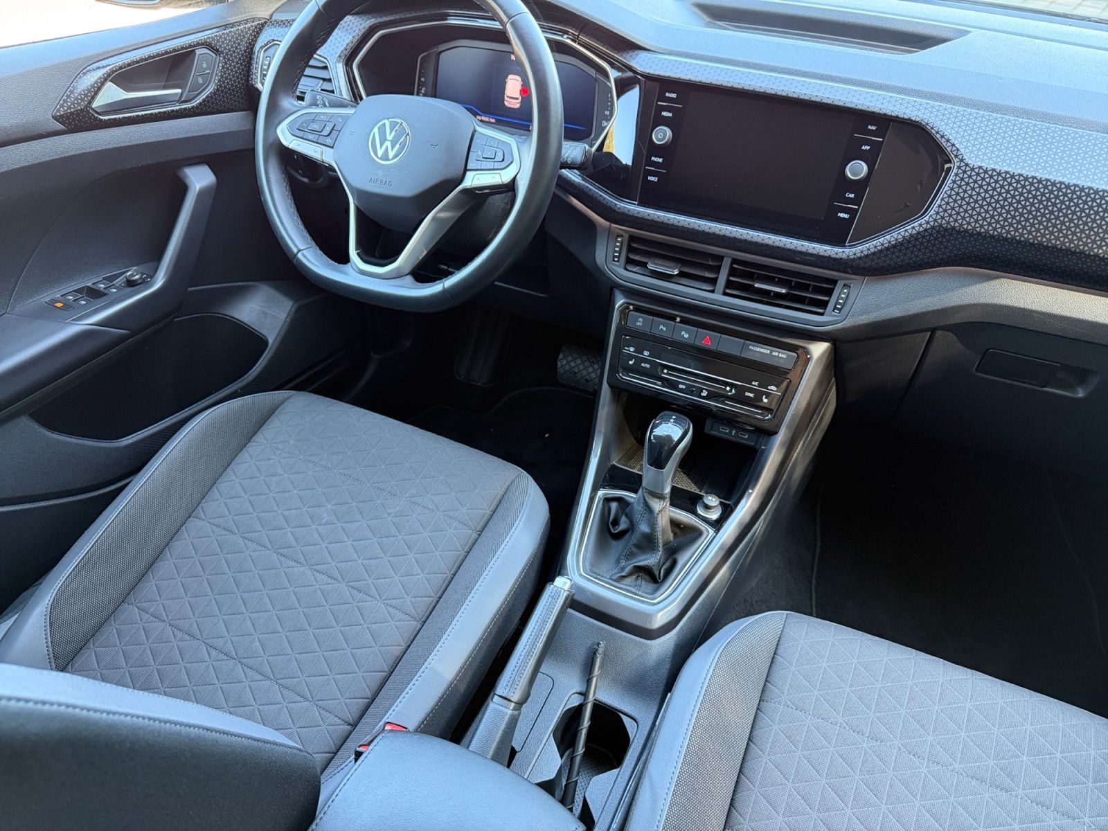 Volkswagen T-Cross - Bild 13