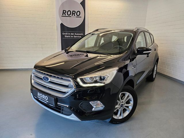 Ford Kuga 1.5 EcoBoost AWD Titanium + Navi/LED/AHK