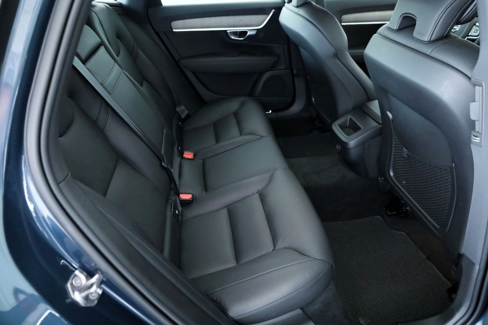 Fahrzeugabbildung Volvo V90 CC Pro AWD Leder,Navi,LED,SH,Kamera,ACC