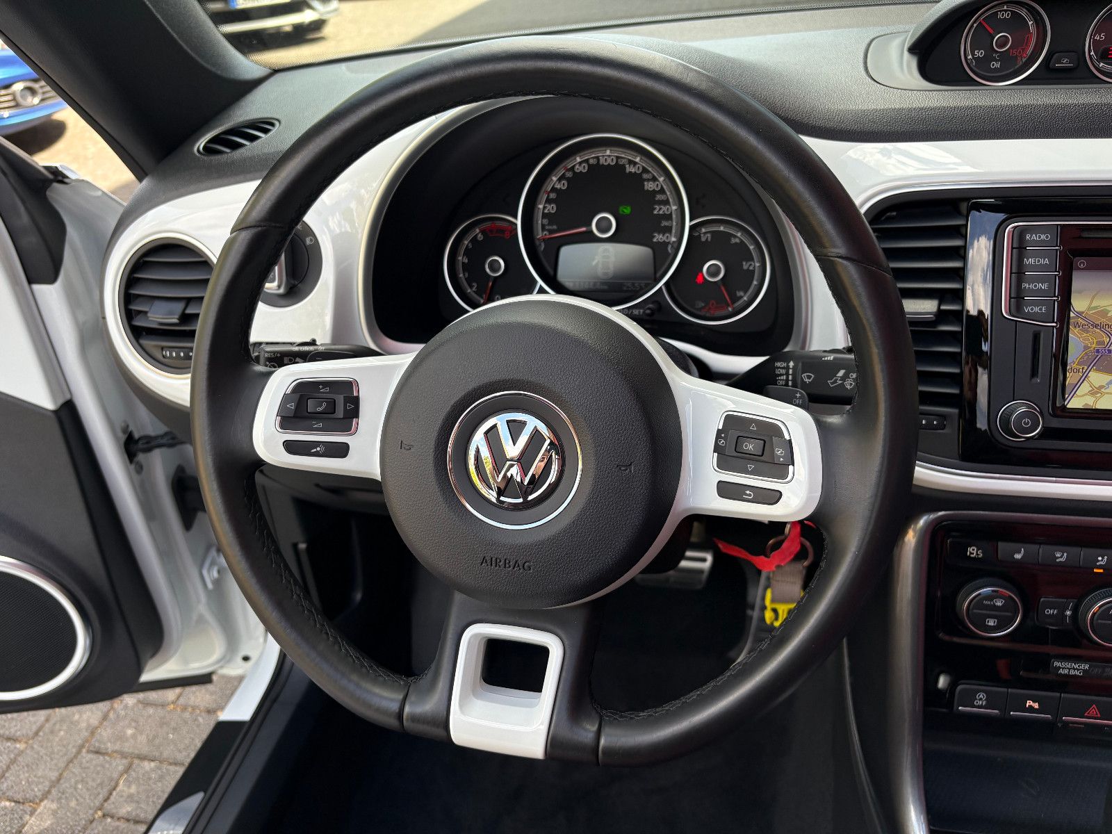 Volkswagen BEETLE CABRIO 1.4 TSI DSG R-LINE SPORT LEDER TOP foto 14