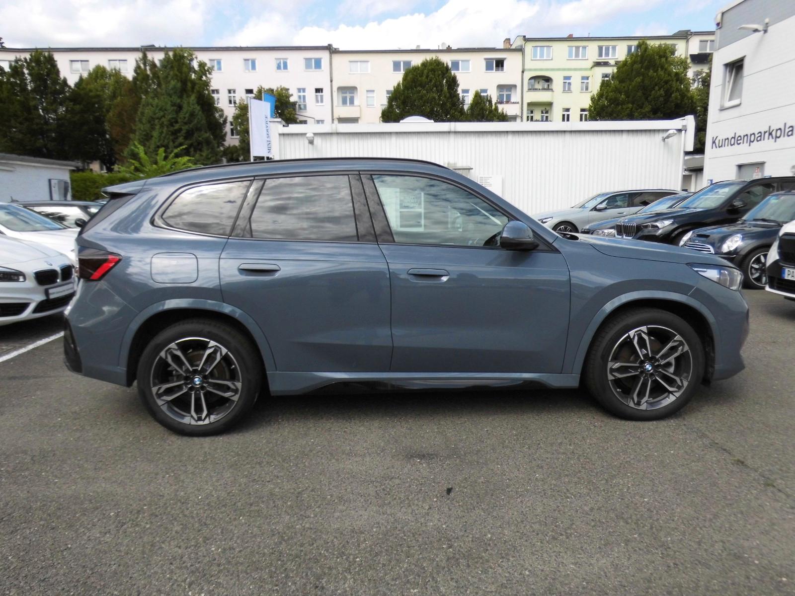 BMW X1 sDrive20iA M Sport Klima Leder Navi Pano Hifi