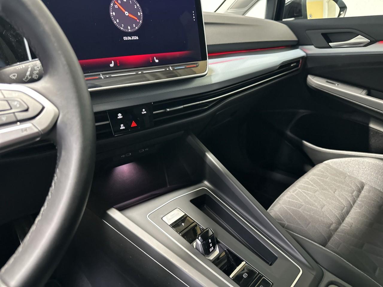 Volkswagen Golf VIII 1.5 eTSI GOAL OPF DSG+SHZ+BAA+USB+DAB+, миниатюра 12